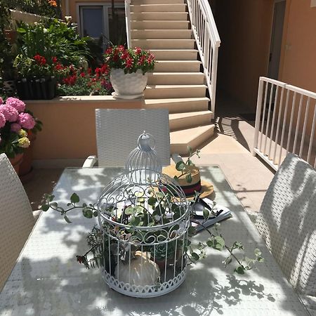 Apartments Sunny Elza Хвар Экстерьер фото