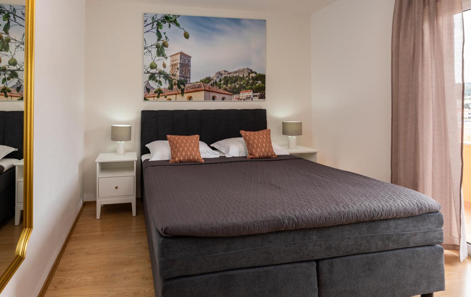 Apartments Sunny Elza Хвар Экстерьер фото
