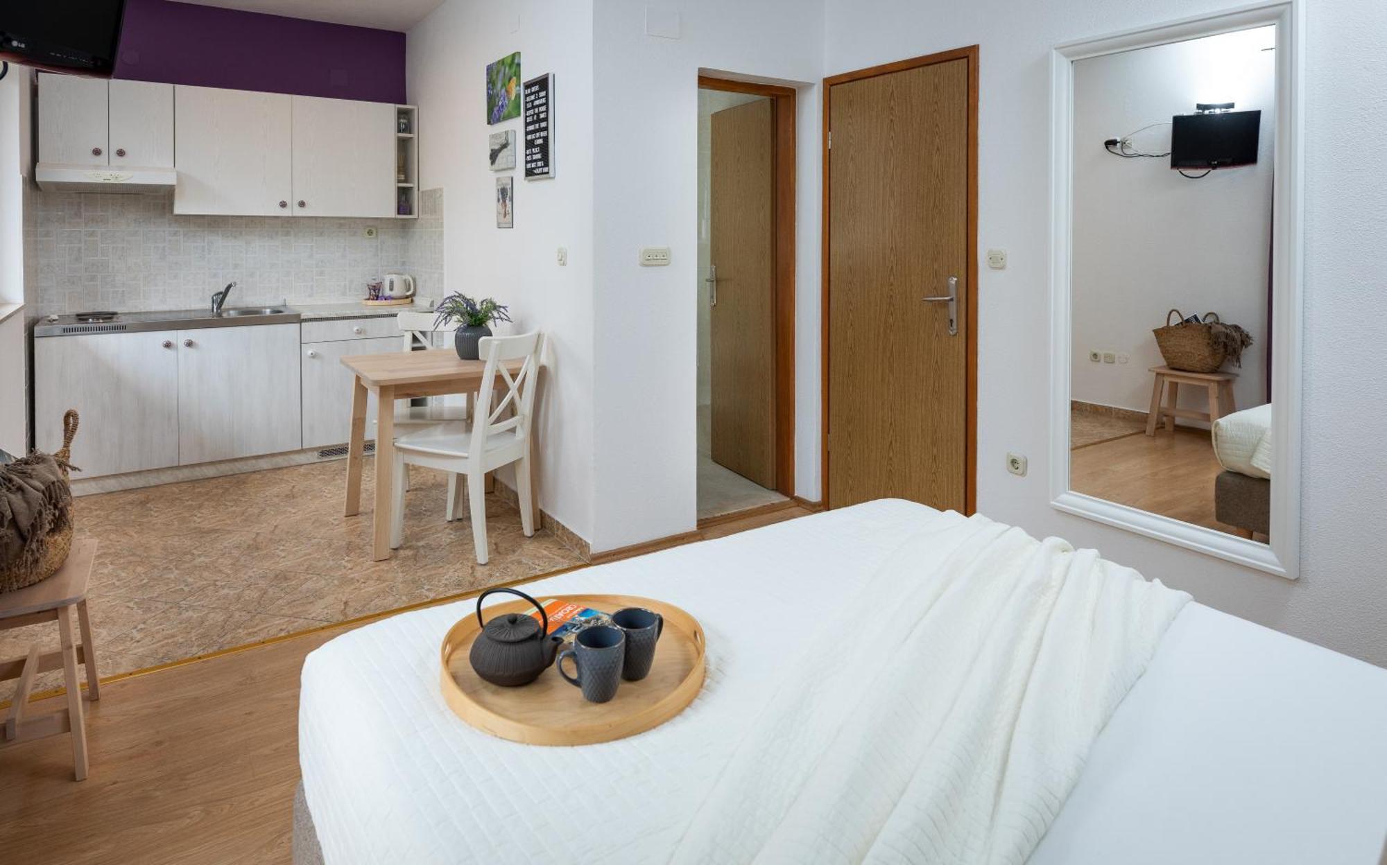 Apartments Sunny Elza Хвар Экстерьер фото